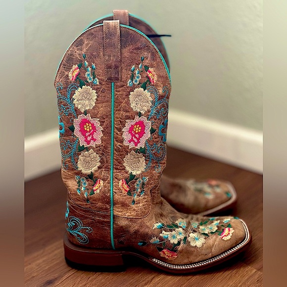 MACIE BEAN WOMEN´S ROSE GARDEN WESTERN BOOTS BROAD...